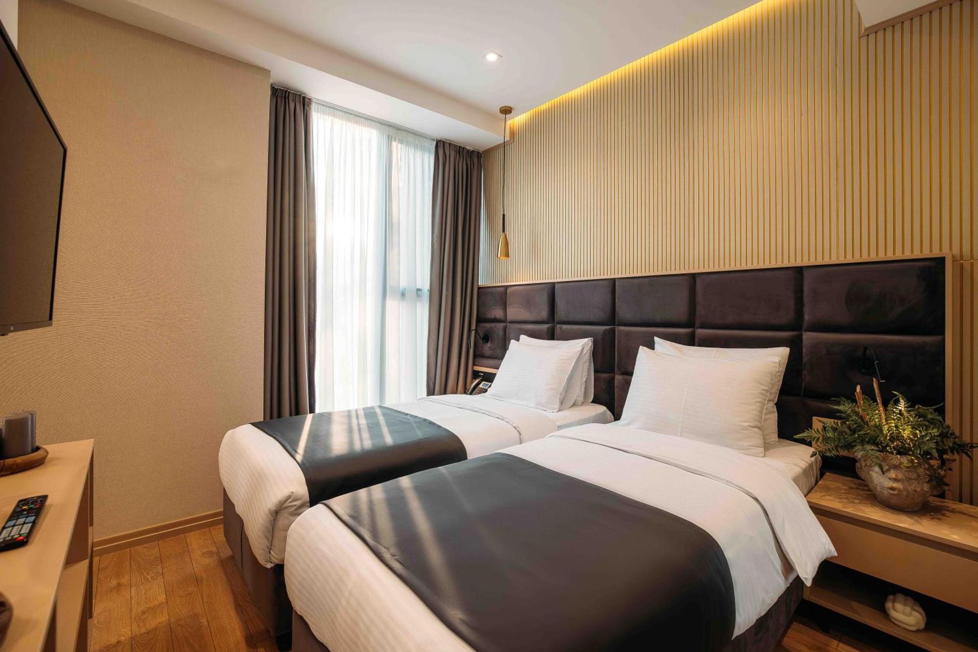 Hotel Monday By Dnt Group Tbilisi Exterior foto